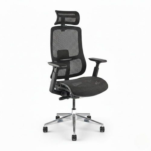 VALKENSTOL M6 ergonomischer Bürostuhl mit Mesh-Rücken und Kopfstütze, Frontansicht in Schwarz